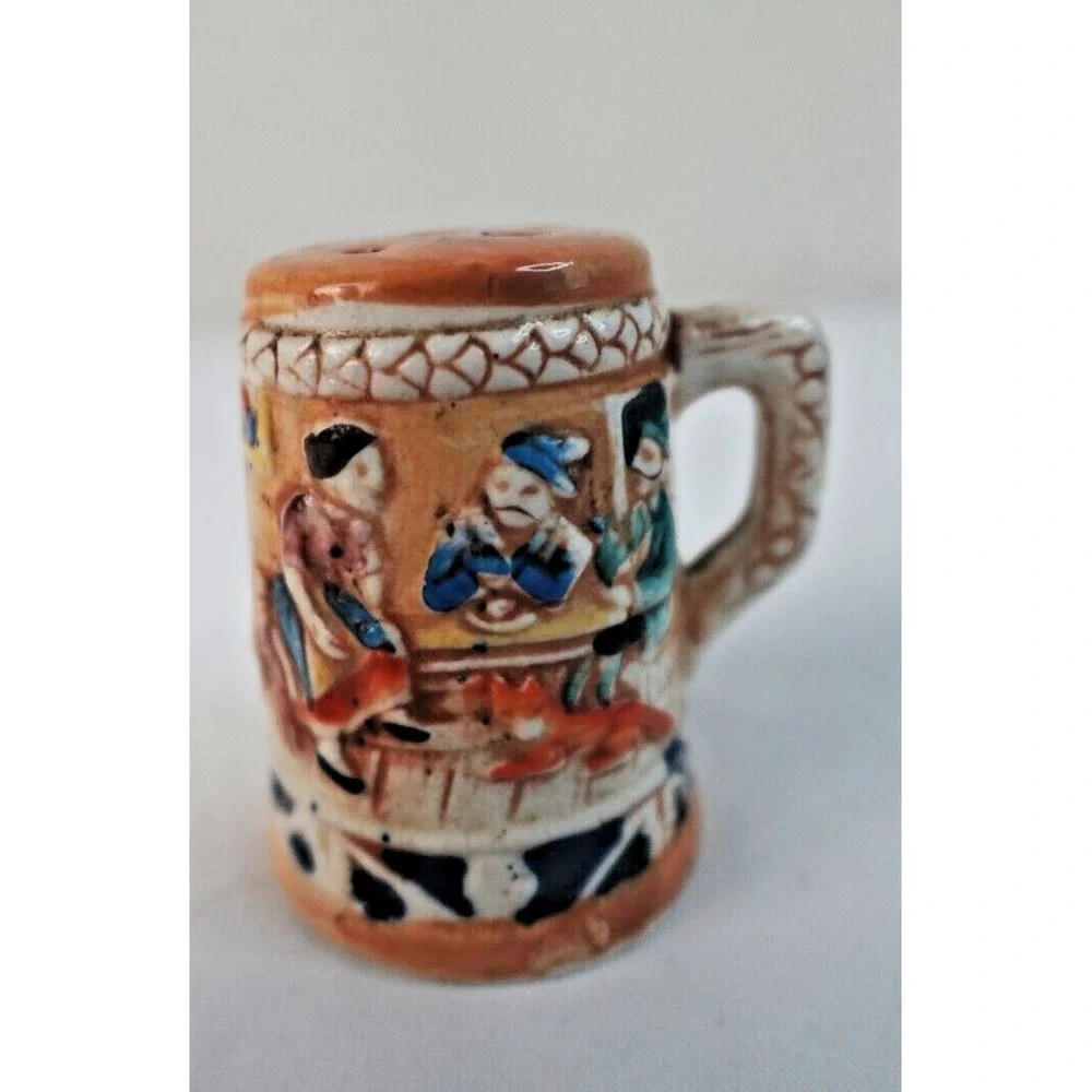 VINTAGE MINIATURE CERAMIC BEER STEIN‎ Salt or Pepper Shaker -One Piece - Japan